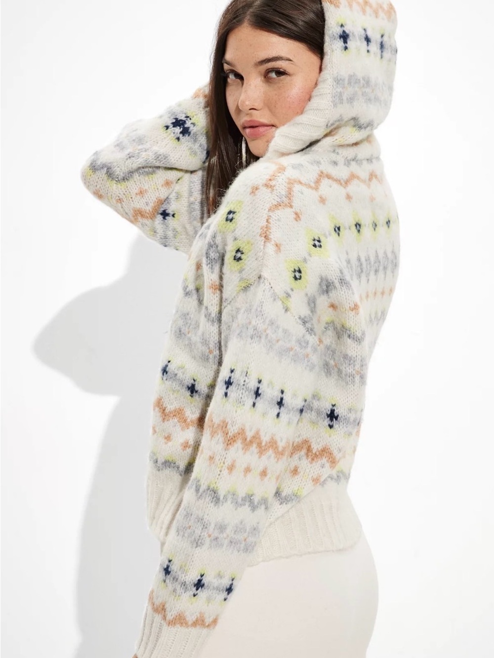 American Eagle Fair Isle hooded sweater a cozy v-neck Size M
